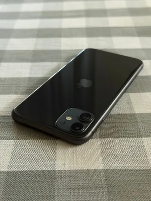 Iphone 11 black 64GB used good condition (115JD)