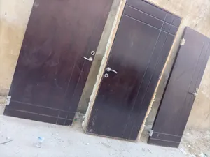 ست أبواب خشب سويد مع حلوقهم وكشفاتهم الموقع المقابلين