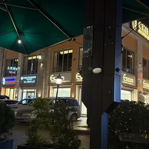 صاله للإيجار في بلعون ع الرئيسي شارع بكرج شارع سنتر