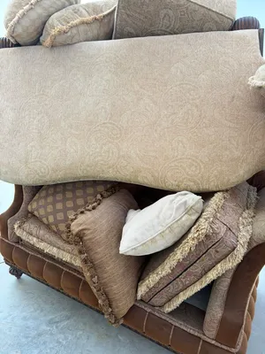 للبيع طقم جلوس بحالة ممتازة