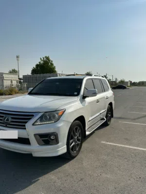 لكزس LX570 موديل 2015