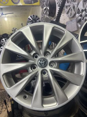 Toyota camerry size 17