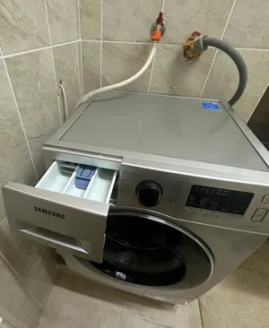 غسالة اتوماتيك  ماركة سامسونج مزودة بتقنية EcoBubble لتوفير الطاقة والمياه. شبه جديدة ونظيفة جدا 8 ك