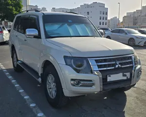 Mitsubishi Pajero 2015 GLS for immediate sale.
