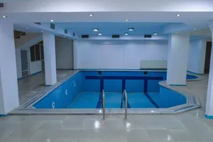 فيلا فاخره ومميزه للايجار موقع راقي ضاحيه الرشيد