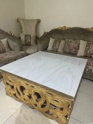 طاولة ضيافة كبيرة ,, طاولتين جانبية