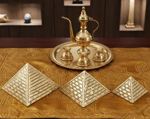 نحاسيات وتحف