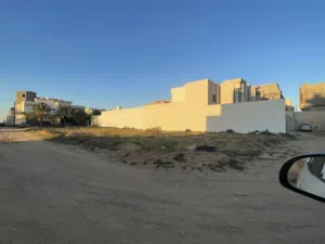 ارض بعين زارة شارع منتزه هبي لاند