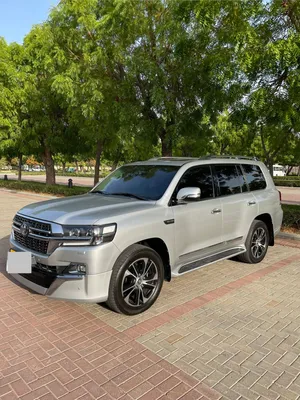 Land Cruiser GXR 2021