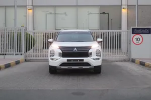 Mitsubishi outlander 2024 Gcc 55000 km  ميتسوبيشي اوتلندر خليجي قطعت 55000 كم فقط