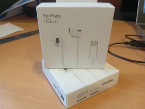 werid earphone typ c for sale