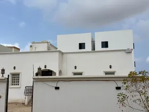 منزل للإيجار عند مدخل منطقه الثامنه قبل اول دوار وبجنب مدرسه خاصه