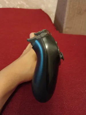 2 PS4 controller