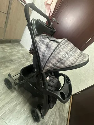 Momsquad baby stroller with beautiful color