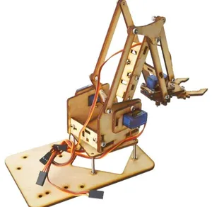 اصنع روبوتك بنفسك مع Robot Arm الخشبي!