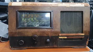 Vintage HMV Valve Radio – Made in England, 1938