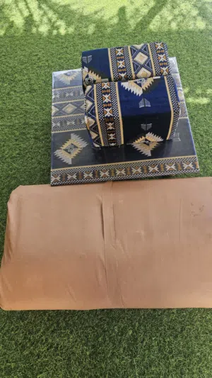 جلسه قطعه واحده مع طاوله ودكايتين