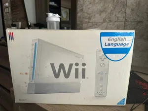 للبيع جهاز نينتندو وي (Nintendo Wii) بالكرتونة ومع كامل الملحقات
