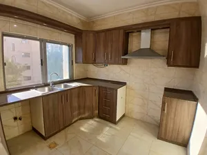 شقة * ديلوكس * 3نوم * موقع مميز * مطلة * ضاحية الرشيد