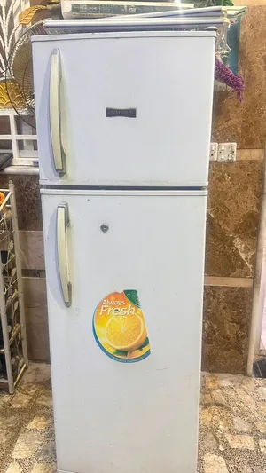 ثلاجة وفريز من شركة concord مستعملة