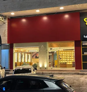 محل تجاري للبيع بكامل ديكوراته