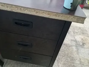 طاوله للبيع اقرأ الوصف