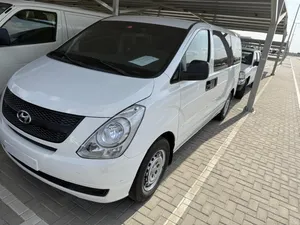 Hyundai H1 2017 12 seats Clean Car