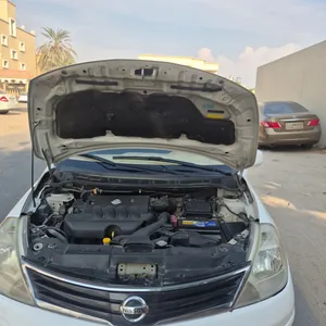 نيسان تيدا البيع خليجي لبيع مع رقم دبي