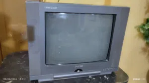 تلفزيونات مستعمله جيد الجوده ونضيف 100٪