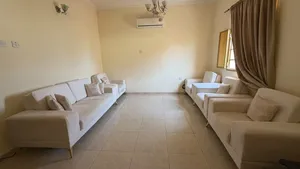 Elegant Sofa Set for Sale 5 pieces / للبيع طقم كنبات نظيف 5 قطع