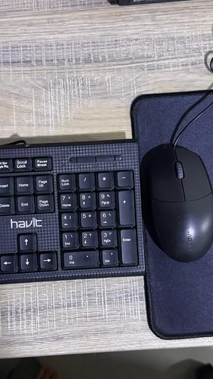 كامل ماوس وكيبورد جوده ممتازه وسعرهن ثنينهن 10 بس مكاني بغداد يفيدن للاكس بوكس بلي وبي شي كلشي يشتغل