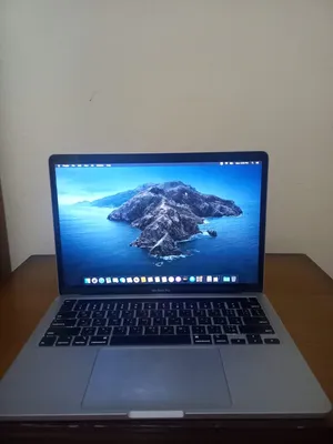 MacBook Pro 13-inch 2020 Intel Core i5  8GB RAM  256GB SSD  حالة ممتازة جدًا