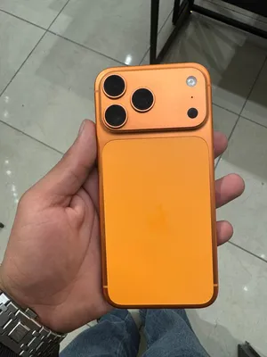 iPhone 17 pro max 256g بحالة الوكالة مع كرتونة