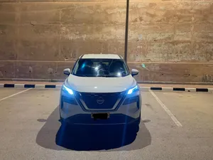 Used Nissan Rogue in Dhofar