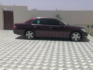 Used Lexus LS in Al Dakhiliya