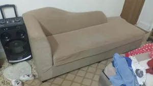 كنبايه ب حاله جيده للبيع