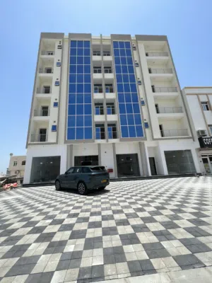 بناية للبيع للتملك الخليجي للبيع شقق  5 نجوم  نجوم  فرصة (بقرب جامع السلطان تيمور ومستشفى بدر السماء