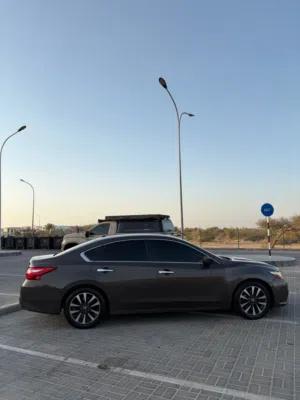 Used Nissan Altima in Al Batinah