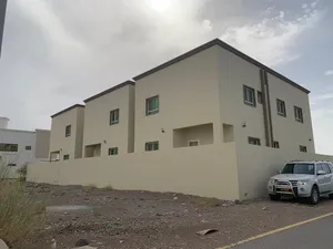 فلتين للبيع في الموالح الجنوبية خلف جامع السيدة ميزون
