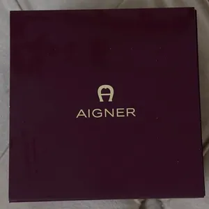 ساعة AIGNER Daiana نسائية أصلية – فضي وذهبي – كوارتز AIGNER Daiana AGW.268001