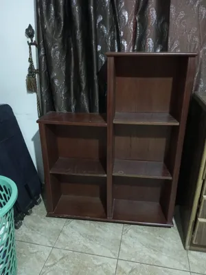 مكتبة للبيع بحال الوكالة خشب زان ثقيلة
