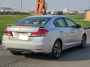 Honda civic 2014 mid option