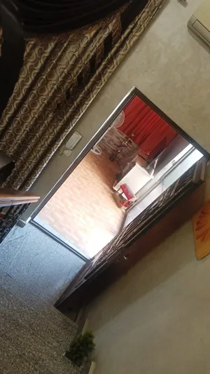شقه دبلوكس للبيع أو للبدل على شقه في عمان الغربيه