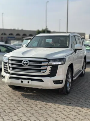 New Toyota Land Cruiser in Al Ain