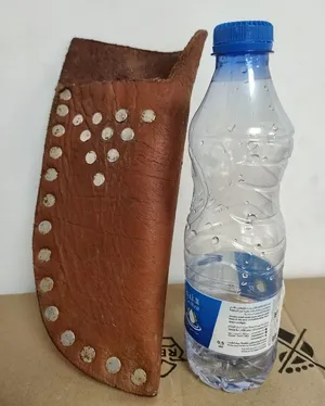 غمد سكين من الجلد الثمن 60د.ل