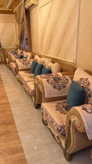 طقم كنب يسد 14 شخص