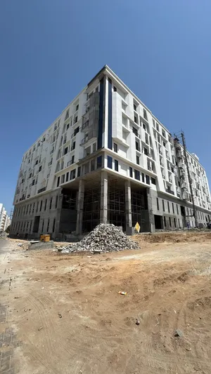 موقع استراتيجي ومميز تقع البناية في شارع المها منطقة بوشر، بالقرب من جميع الخدمات الأساسية والمرافق