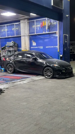 Used Lexus IS in Abu Dhabi