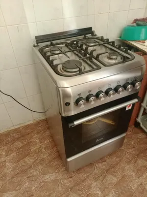 4 burner gas stove excellent working