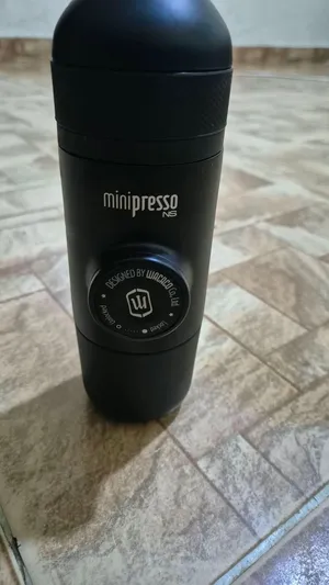 ماكينة اسبريسو2 Wacaco Minipresso NS بحالة ممتازة + 5 كبسولات تعبئة
